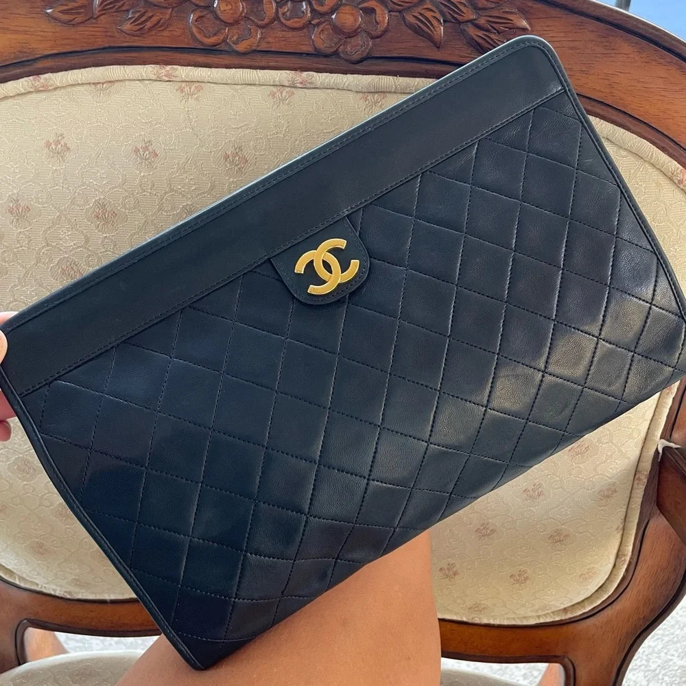 COPY - CHANEL Interlocking Matelasse Clutch Shoulder Bag Purse - Picture 10 of 13